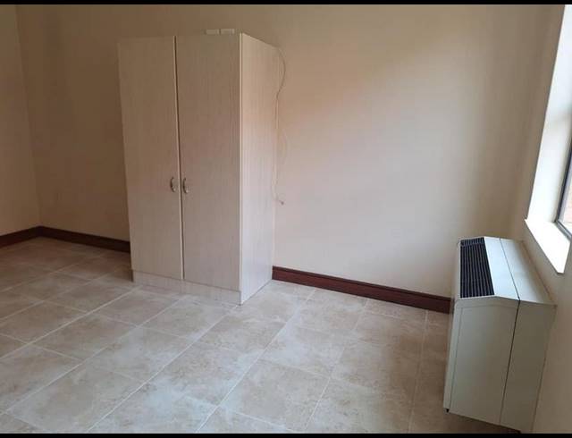 1 BEDROOM APARTMENT FOR SALE IN NEWLANDS